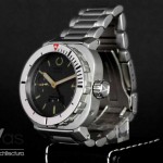 moVas AG Diver big crown with bracelet diagonal view